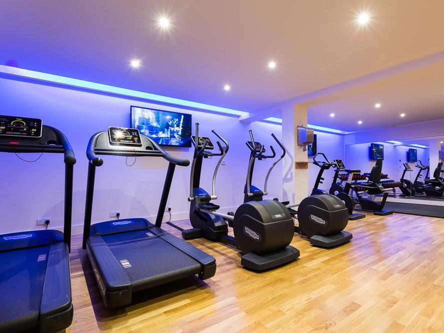 โรงแรมดาวน์ ฮอลล์ คันทรี เฮาส์ Hatfield Heath ภายนอก รูปภาพ