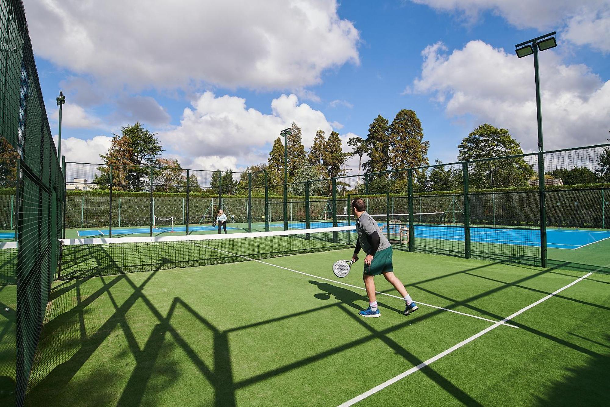 โรงแรมดาวน์ ฮอลล์ คันทรี เฮาส์ Hatfield Heath ภายนอก รูปภาพ