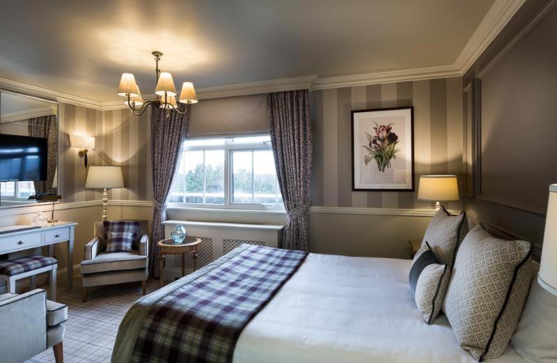 โรงแรมดาวน์ ฮอลล์ คันทรี เฮาส์ Hatfield Heath ห้อง รูปภาพ
